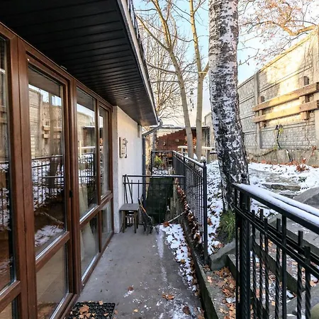 Apartment Mangal And Terrace In Center