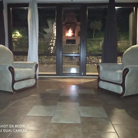 Appartement Mangal And Terrace In Center